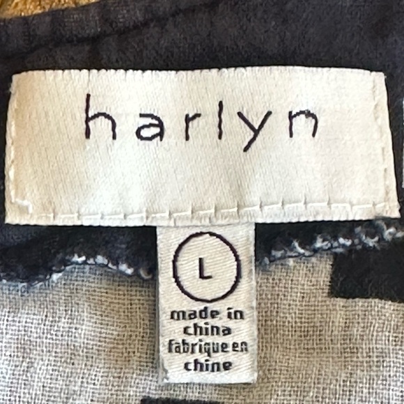 Harlyn | 100% Cotton Blue & White Tank, Tie Shoulder Straps & Back Button Detail - Picture 3 of 9